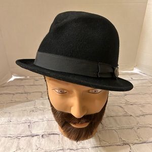 GOORIN BROS. FEDORA WOOL MENS HAT WITH FABRIC BAND AND BUTTON DETAIL